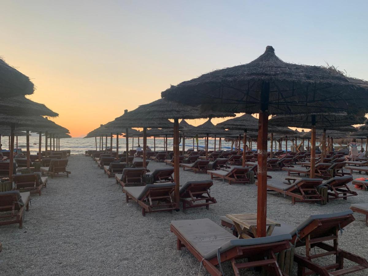 Seaview Apartments Vlore Bagian luar foto