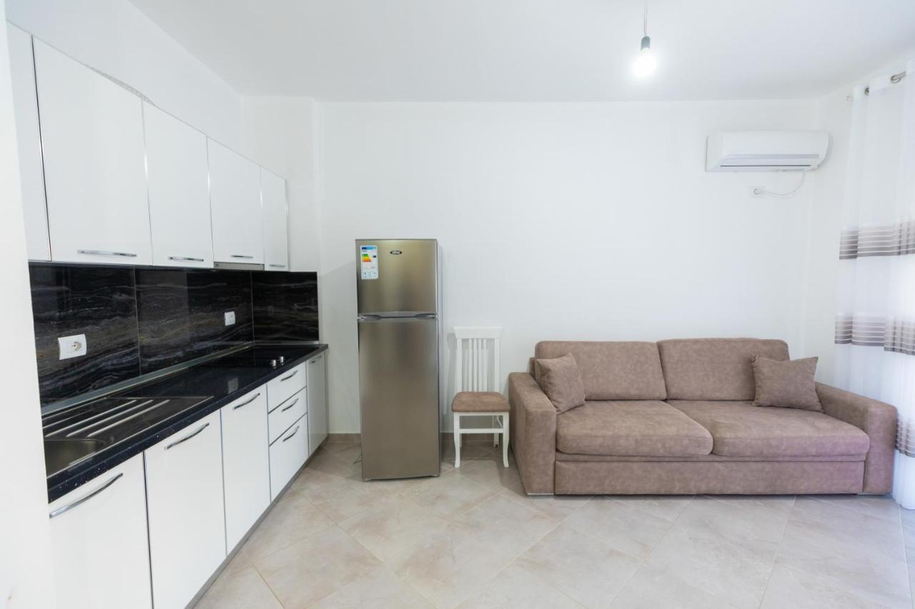 Seaview Apartments Vlore Bagian luar foto