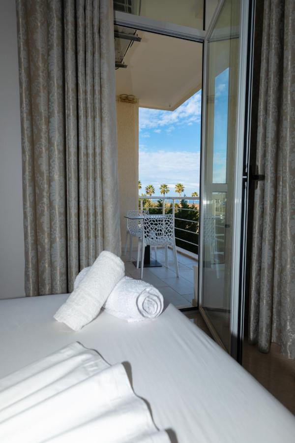 Seaview Apartments Vlore Bagian luar foto